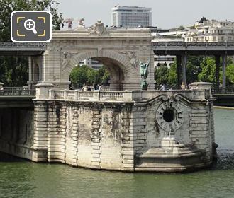 The Renaissance France monument on Pont de Bir-Hakeim in Paris
