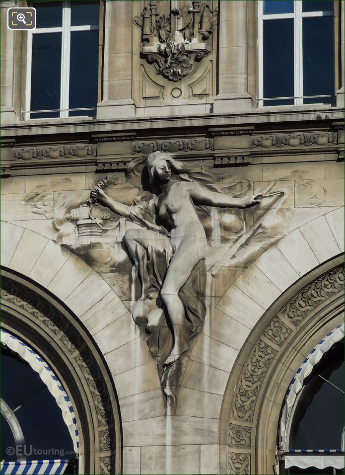 Gare de Lyon and l'Electiricite sculpture