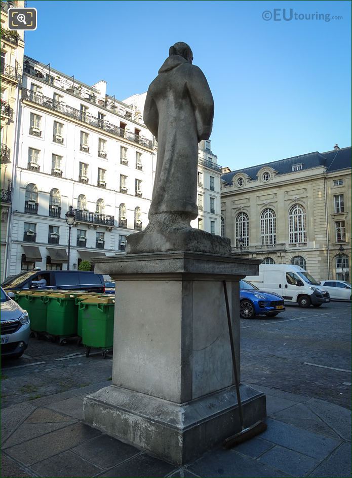 Jean-Jacques Rousseau stone statue within Paris