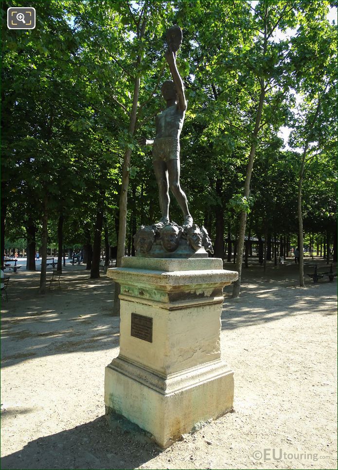 Le Marchand de Masques statue at Jardin du Luxembourg