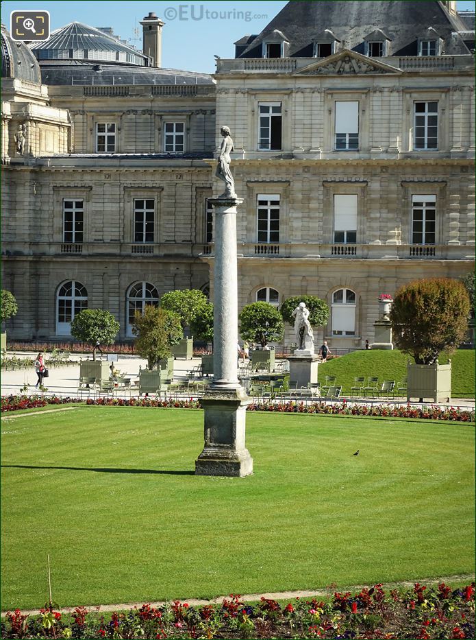 David vainqueur de Goliath statue at Jardin du Luxembourg
