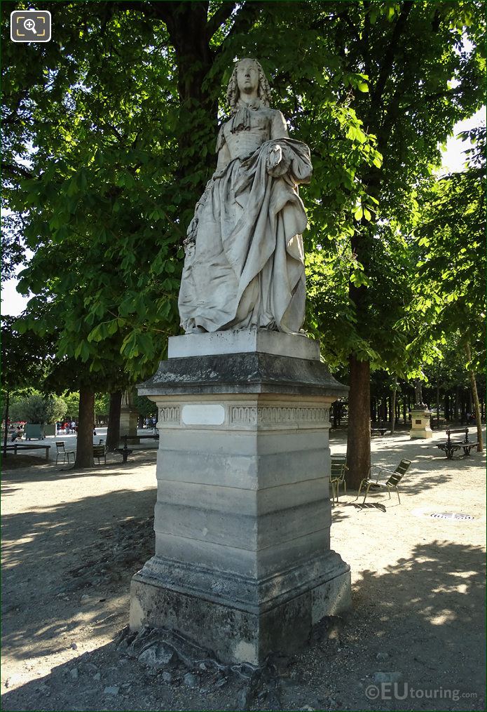1848 statue of Anne M L d'Orleans