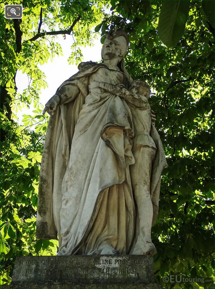 Marguerite of Anjou statue by artist Ferdinand Taluet