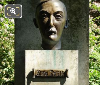 Stefan Zweig monument by artist Felix Schivo