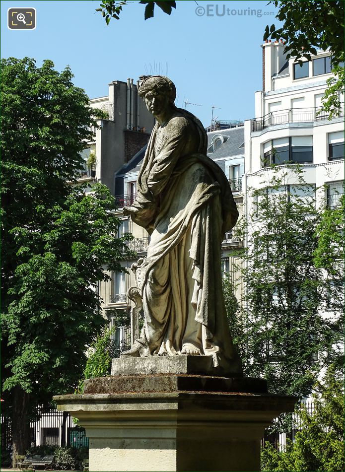 Michel Anguier statue l'Hiver