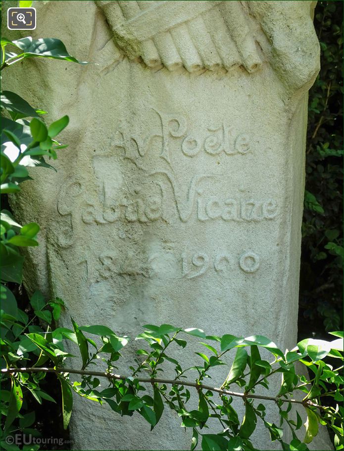 Inscription on Gabriel Vicaire statue
