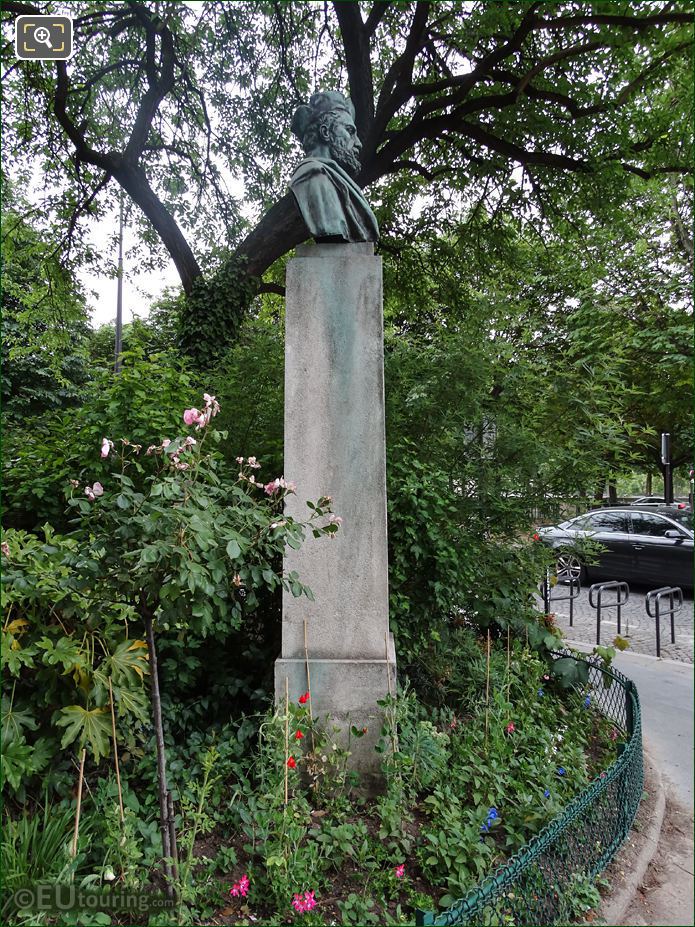 Side view of Jacques Cartier bust monument in Paris