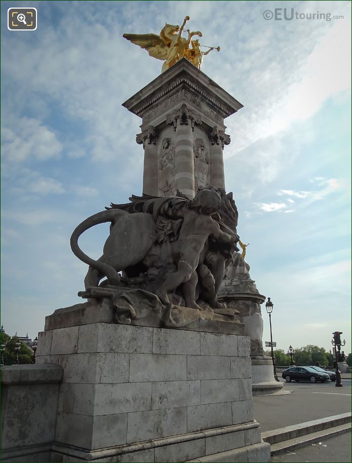 Pont Alexandre II SW corner with statues