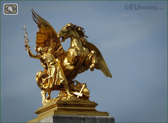 Pont Alexandre III with golden statue Renommee des Sciences