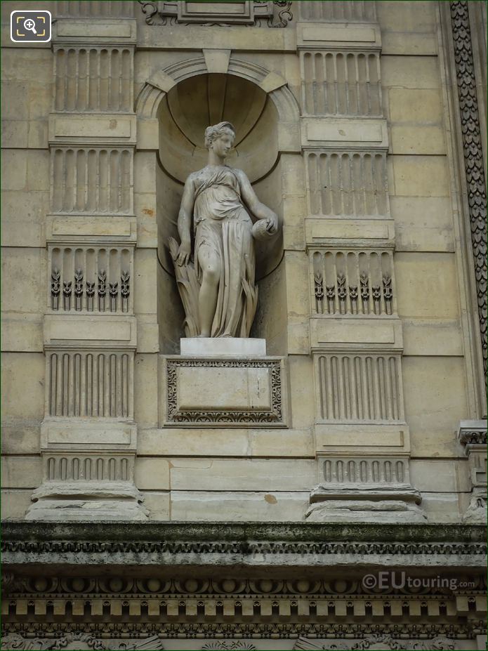 Statue of Naiade on Aile de Flore