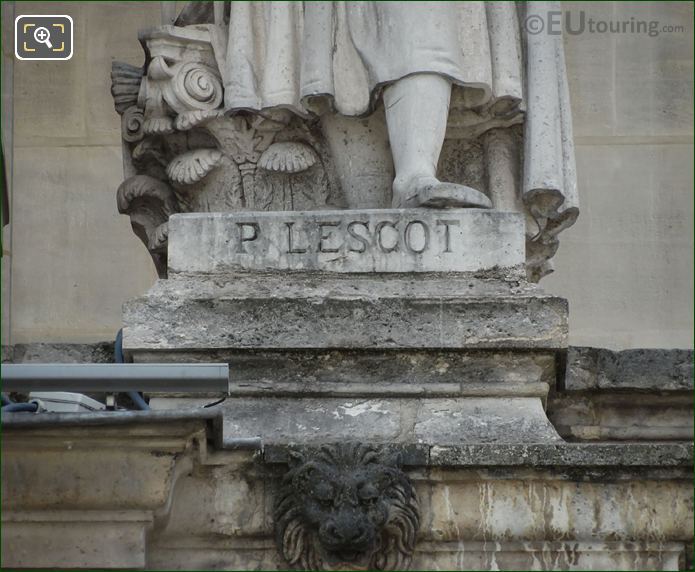 Name inscription on Pierre Lescot statue