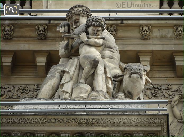 La Paix statue Pavillon Richelieu Louvre
