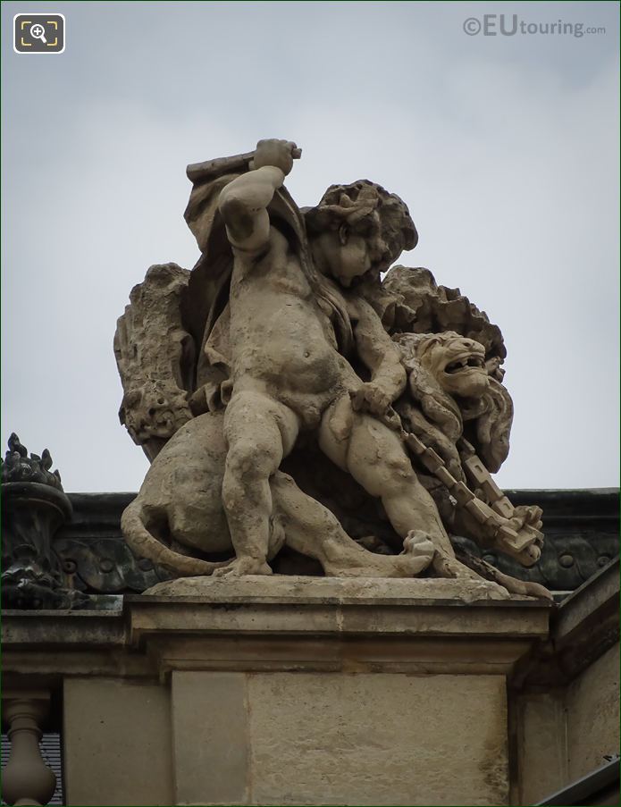 La Force statue on Rotonde de Beauvais