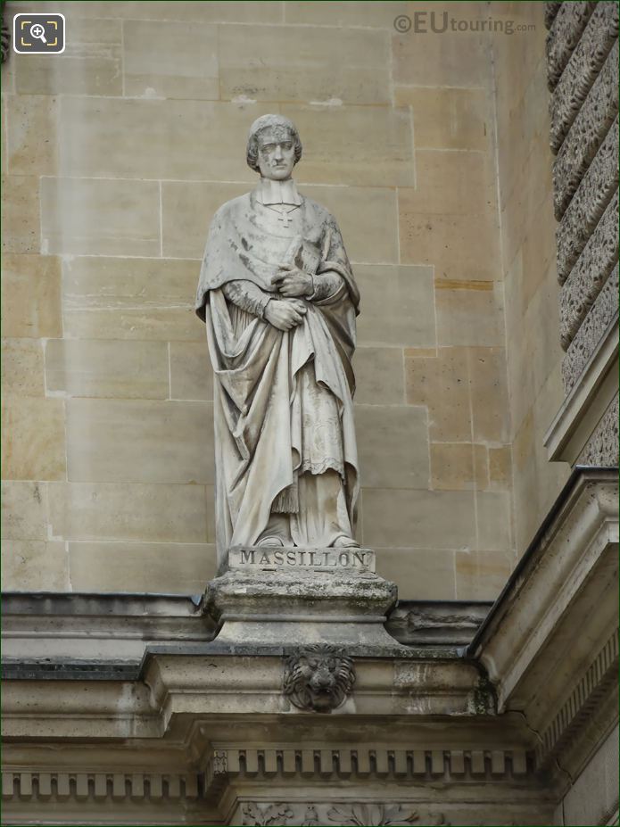Jean-Baptiste Massillon statue on Aile Henri IV
