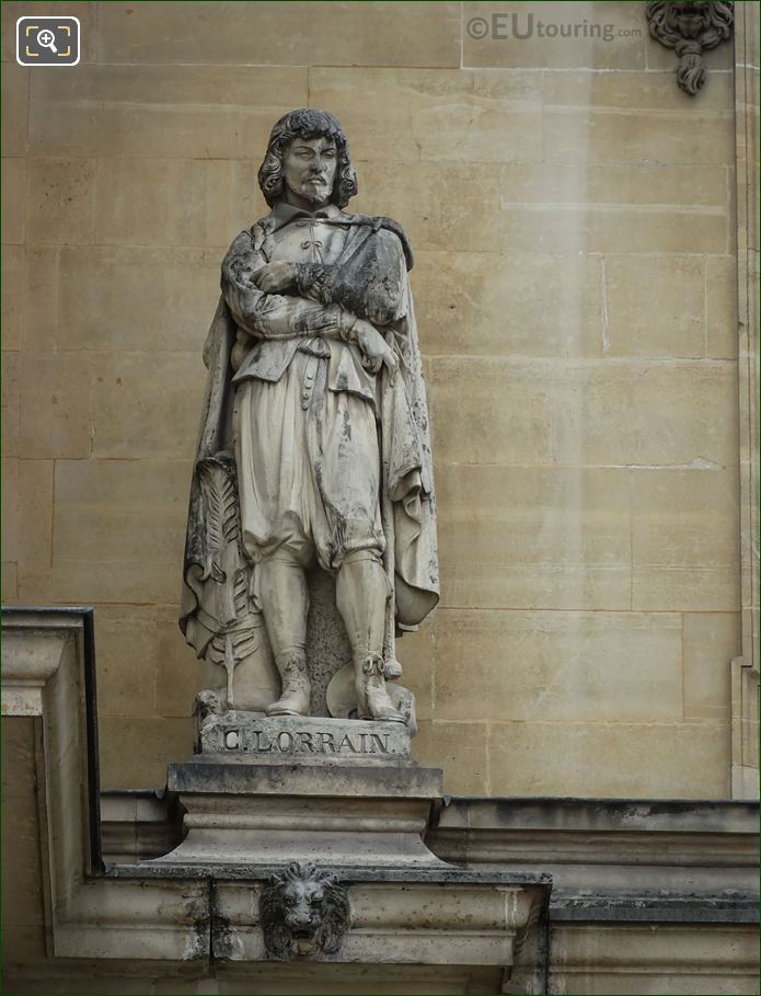 Claude Lorrain statue on Aile Henri II
