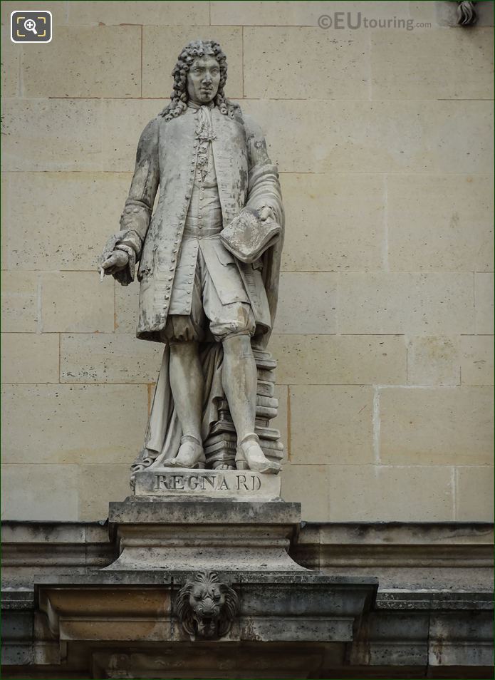 Jean-Francois Regnard statue on Aile Henri II