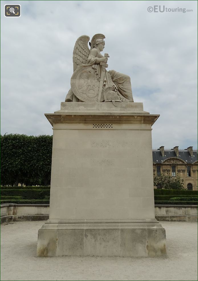 La France Victorieuse statue south side