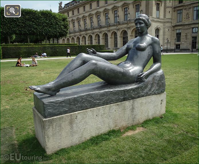 La Jeune Fille Allongee statue by Aristide Maillol