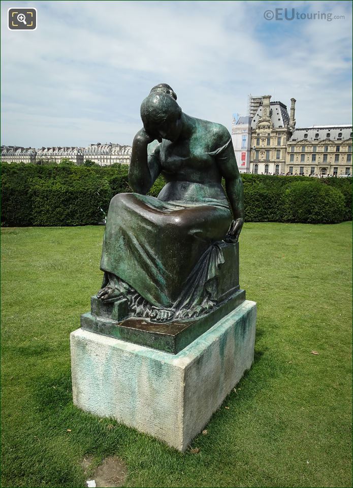 Jardin du Carrousel bronze statue Douleur