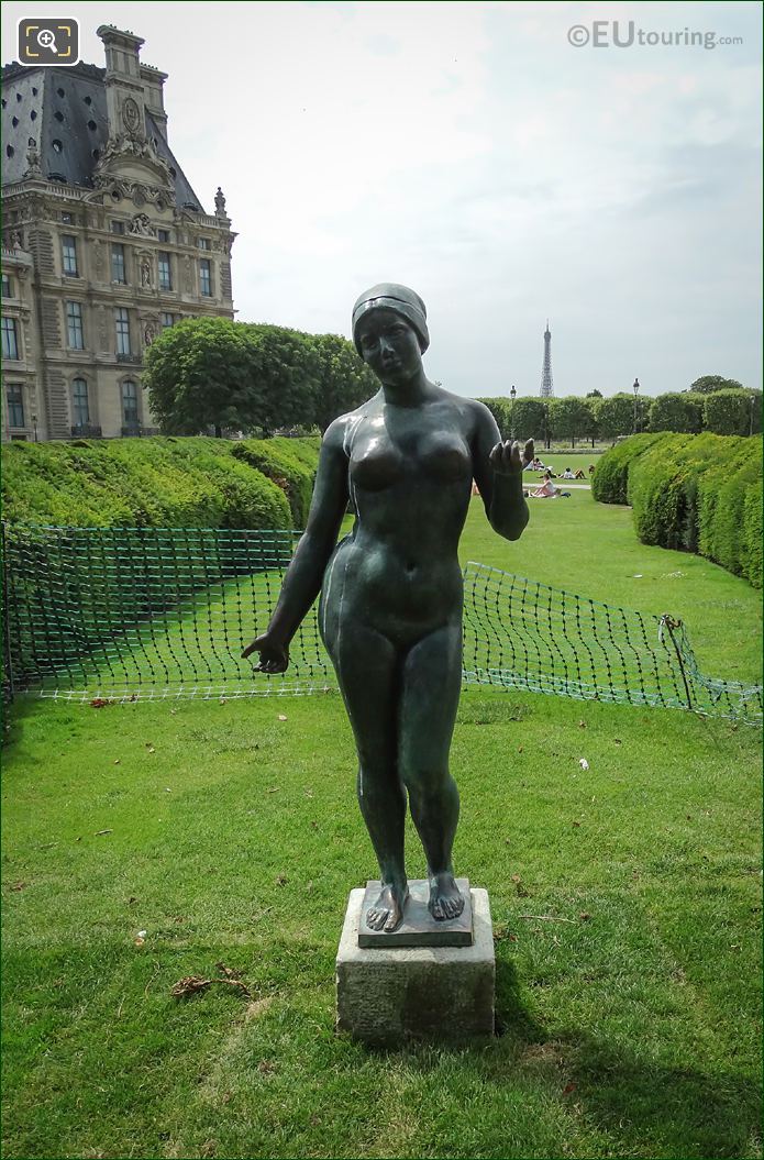 L'Ete statue at Jardin du Carrousel