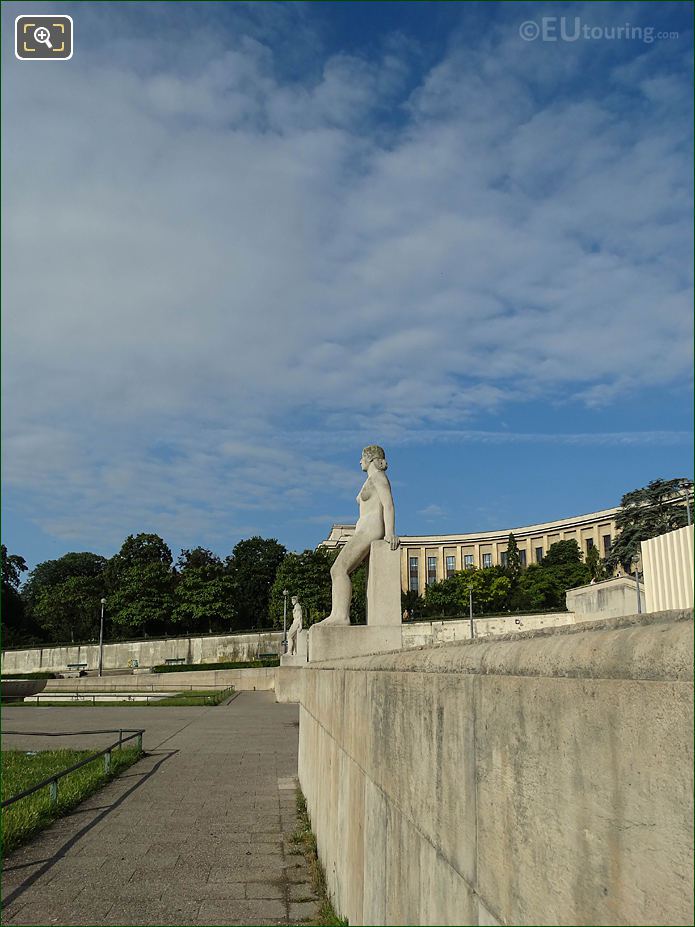 La Femme statue on wall in Jardins du Trocadero