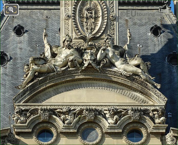 Pediment statue group on Pavillon de Flore Nord