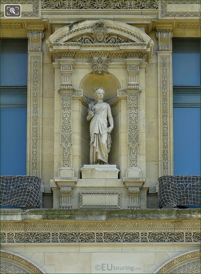 Pavillon de Marsan 1st level female statue