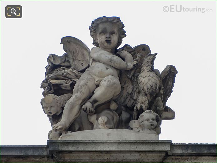 L'Air statue, Aile Daru, Musee du Louvre, Paris