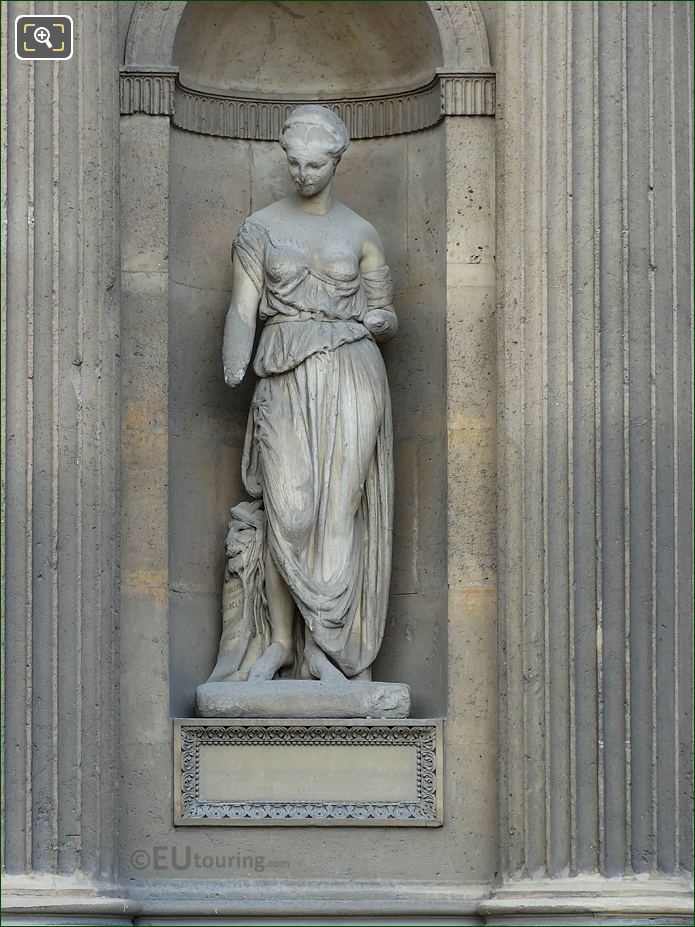 Litterature Satirique statue, Aile Nord, Musee du Louvre, Paris