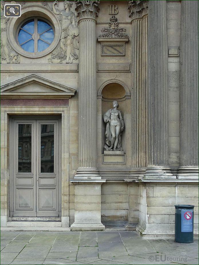 North facade Aile Sud with Circe statue, The Louvre