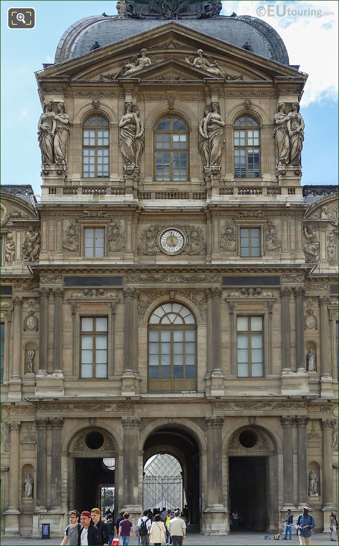 Historical Pavillon de l'Horloge E facade and 1600s Caryatids