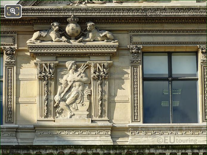 Bas relief sculpture 2nd window group, Aile de Flore