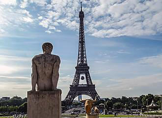 The Eiffel Tower L'Homme