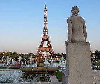 Eiffel Tower La Femme