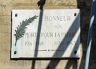 Memorial plaque on Theatre Paris-Villette