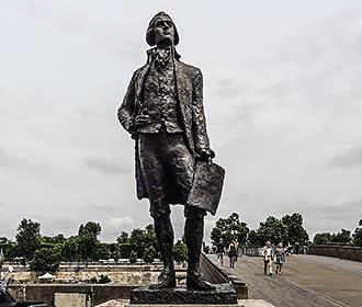 Thomas Jefferson Monument Paris