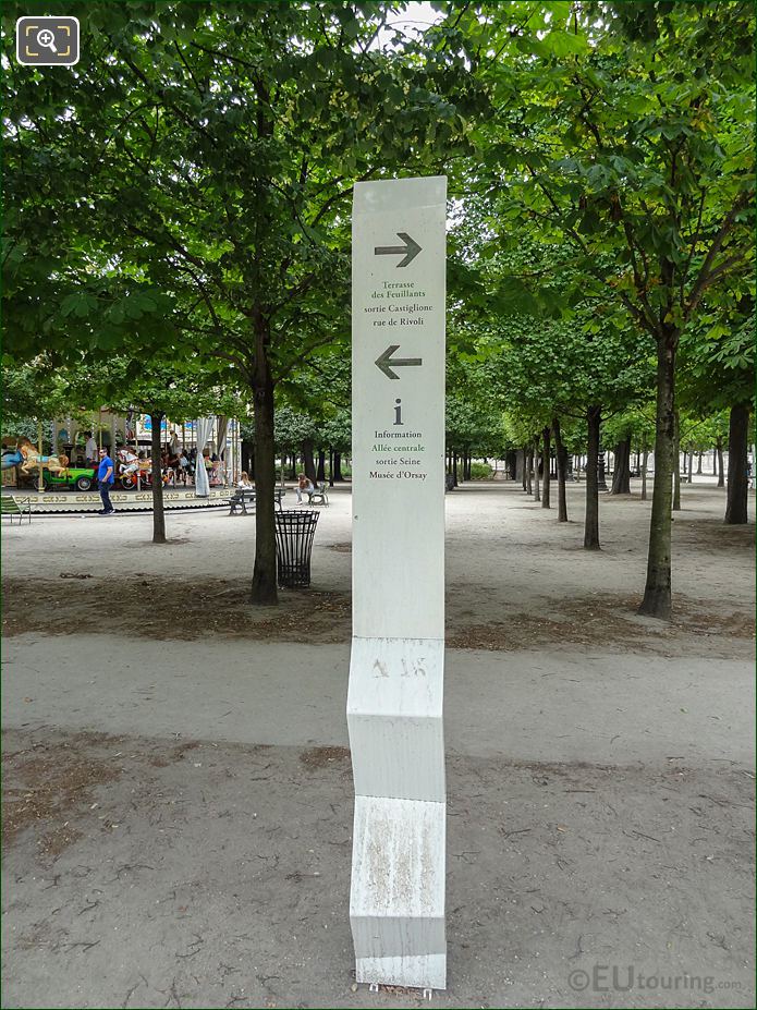 Tourist info board on Allee de Castiglione, Jardin des Tuileries