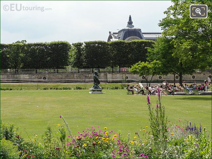 Grand Reserve Sud flowers looking SW over Tuileries Gardens