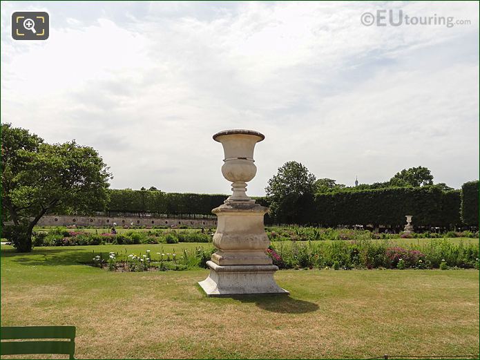 Demi-Lune Carre de Fer Sud historical vase, Jardin des Tuileries