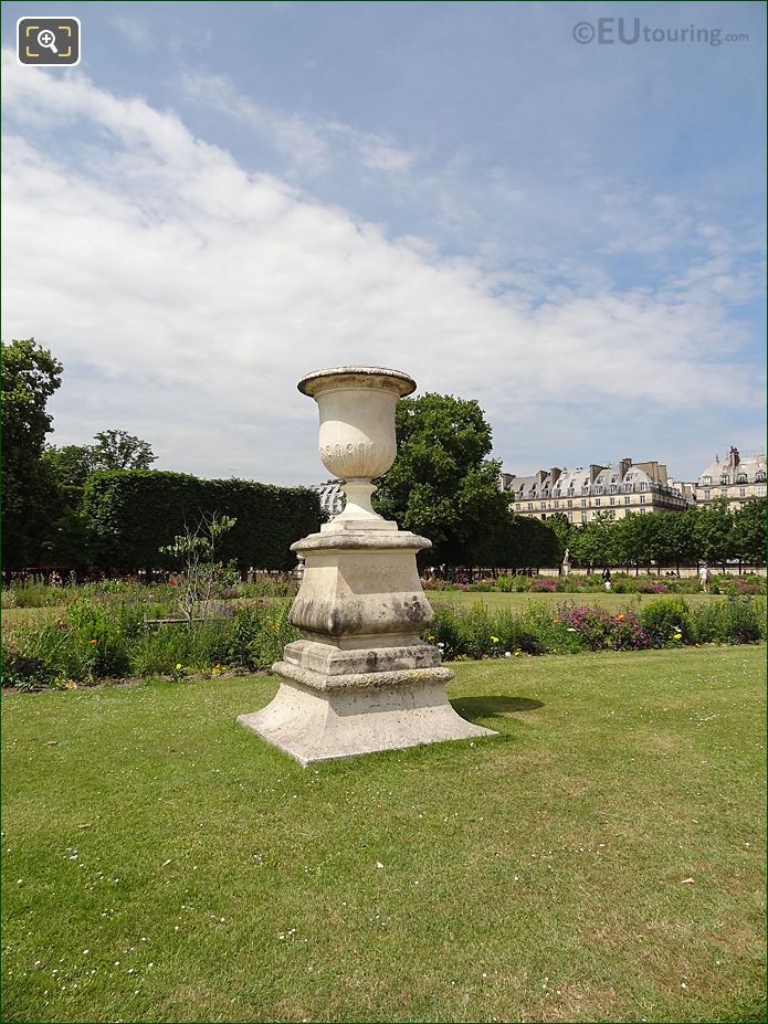 Demi-Lune Carre de Fer Nord view NW in Tuileries Gardens