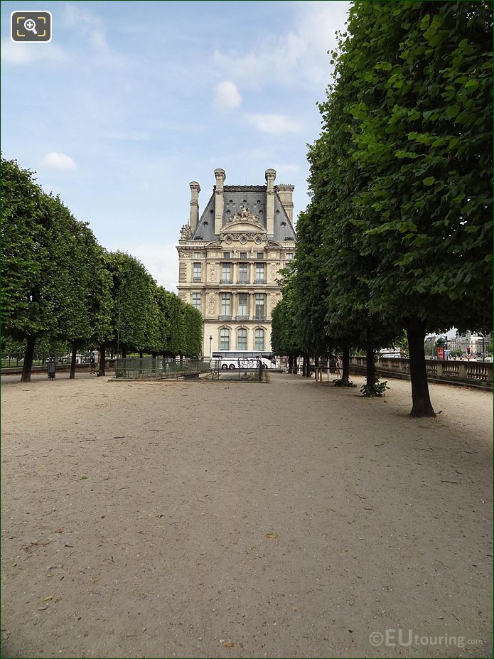 Terrasse du Bord de l'Eau, Jardin ses Tuileries looking SE to The Louvre