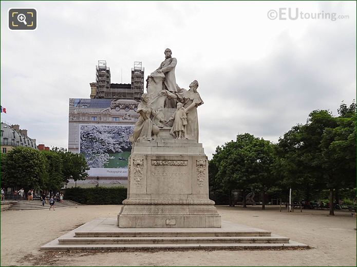 Jules Ferry Monument, Jardin des Tuileries looking SE