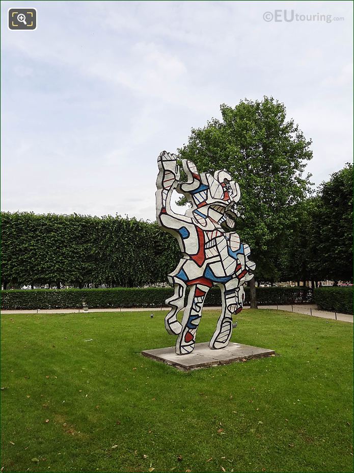 Modern art Jardin des Tuileries looking NW