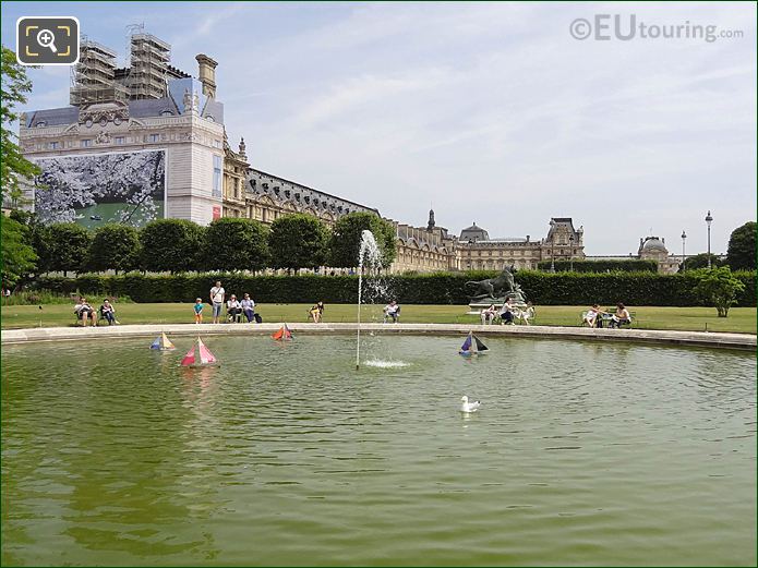 Jardin des Tuileries NE model sailing boat pond
