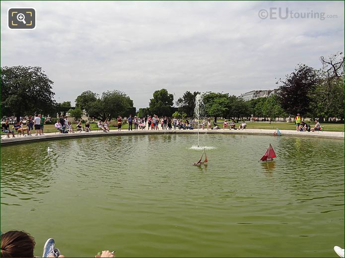 Vivier Nord pond, Jardin des Tuileries looking NW