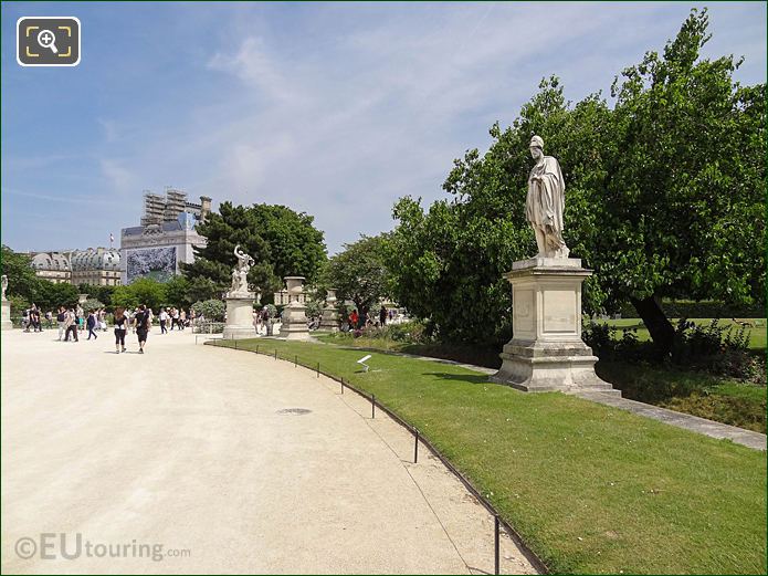 Demi-lune Reserve Sud statues in Jardin des Tuileries looking NE