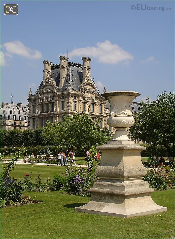Vase in Demi-lune Reserve Nord Jardin Tuileries looking NE