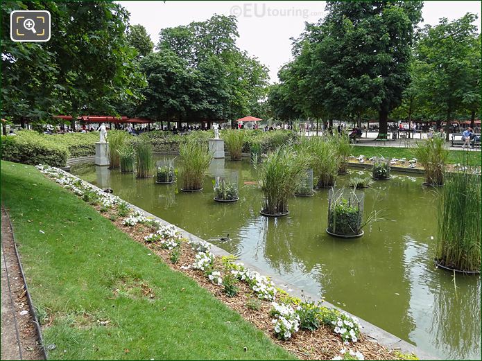 Exedre Nord pond, Jardin des Tuileries, Paris looking SE