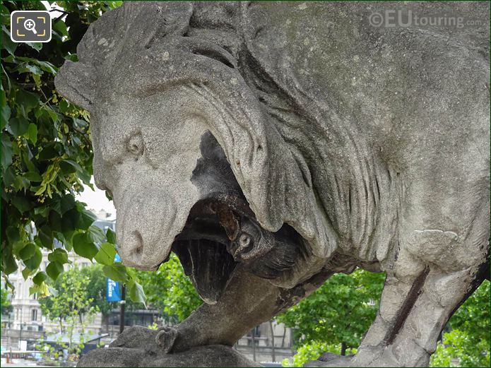 Lion au Serpent statue Jardin Tuileries looking SW
