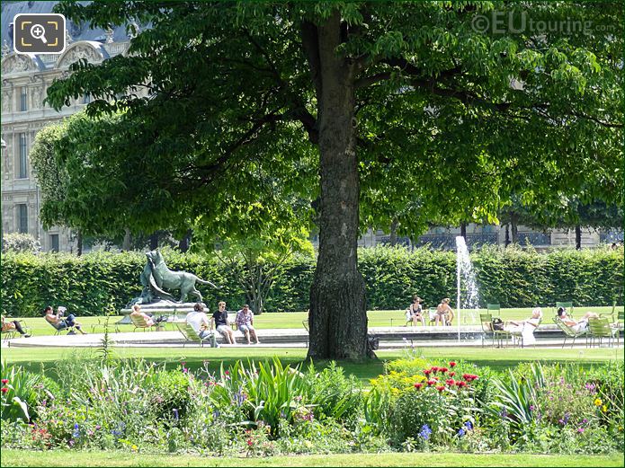 Grand Reserve Sud in Jardin des Tuileries looking SE